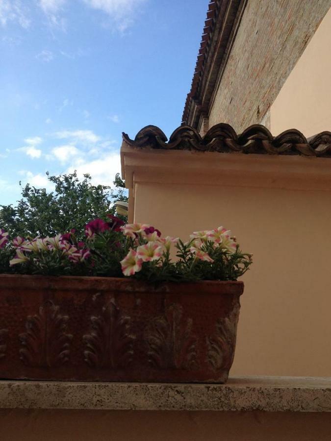 B&B Il Conventino 44 Falconara Marittima Exterior foto